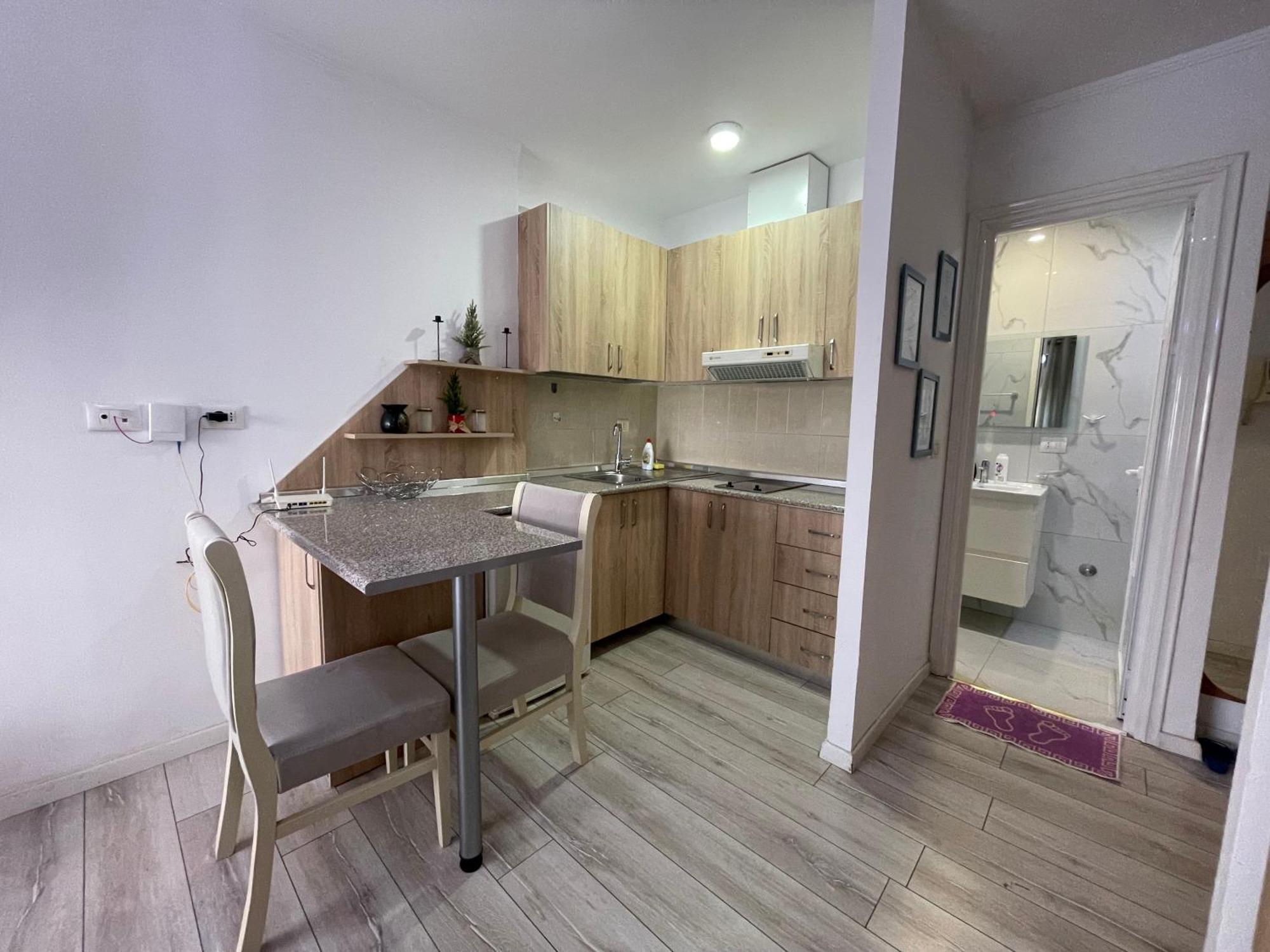 Downtown Modern Studio Apartment Tirana Exterior photo